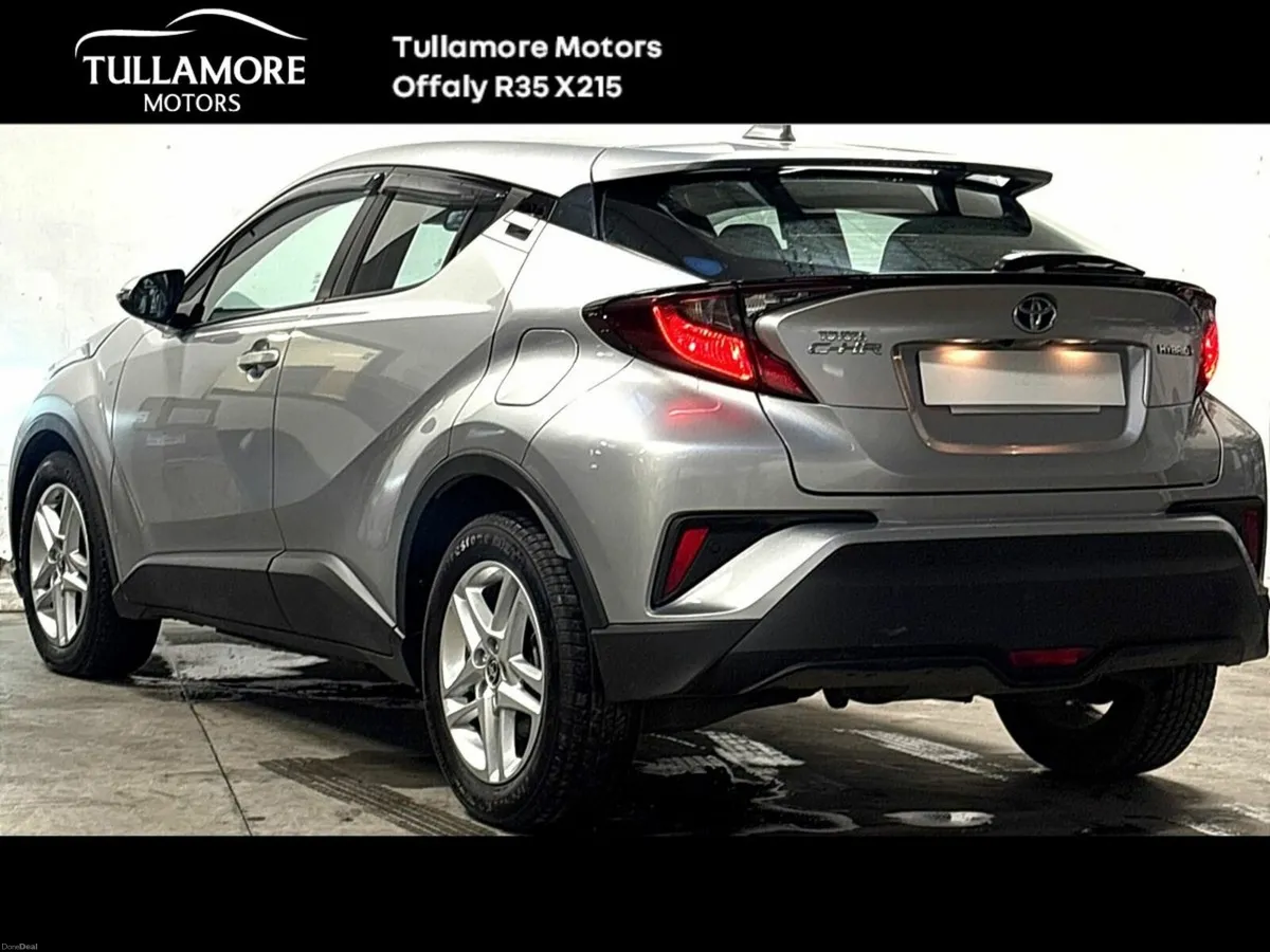 Toyota C-HR 1.8 HYBRID SPORT - Image 3