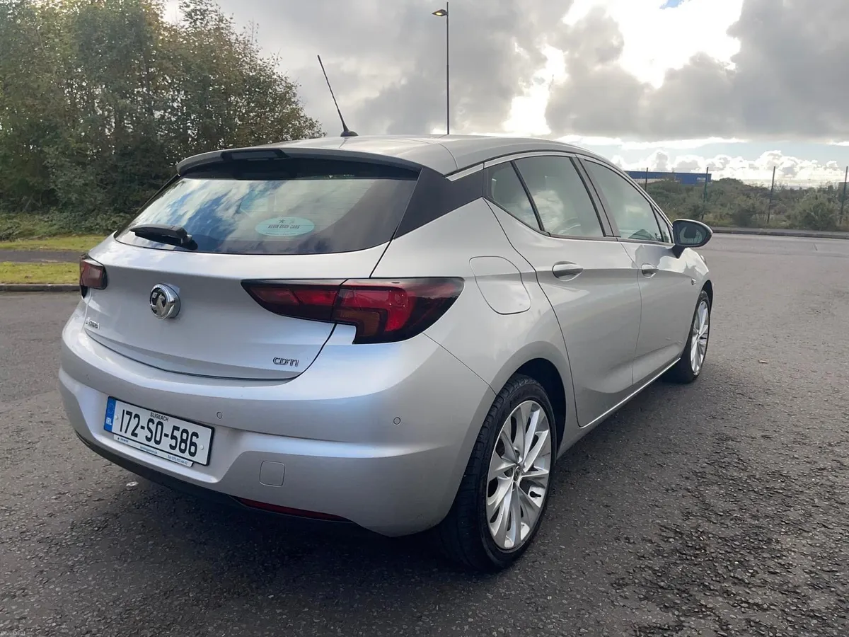 2017 Opel Astra - Image 2