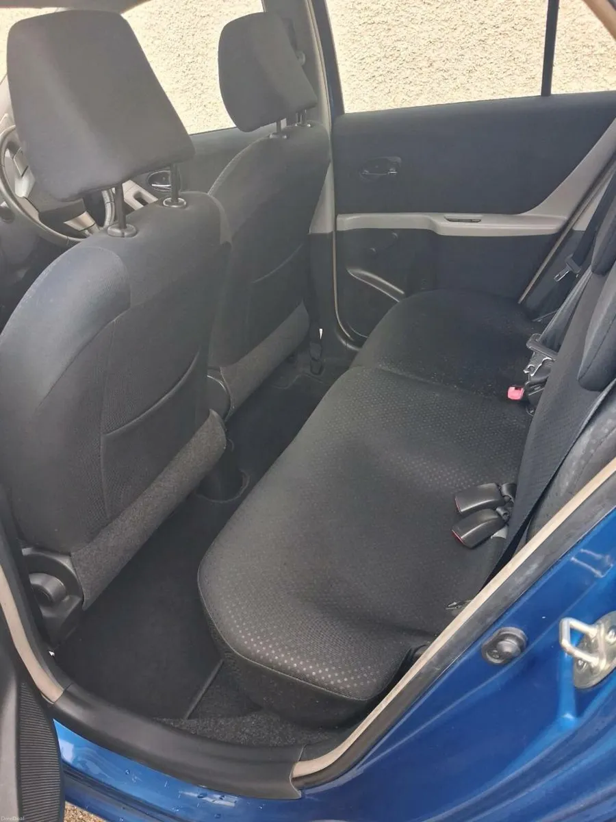 Toyota yaris - Image 3