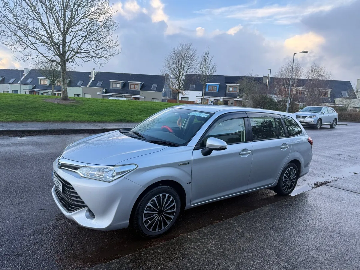 Toyota Corolla 2015 - Image 2