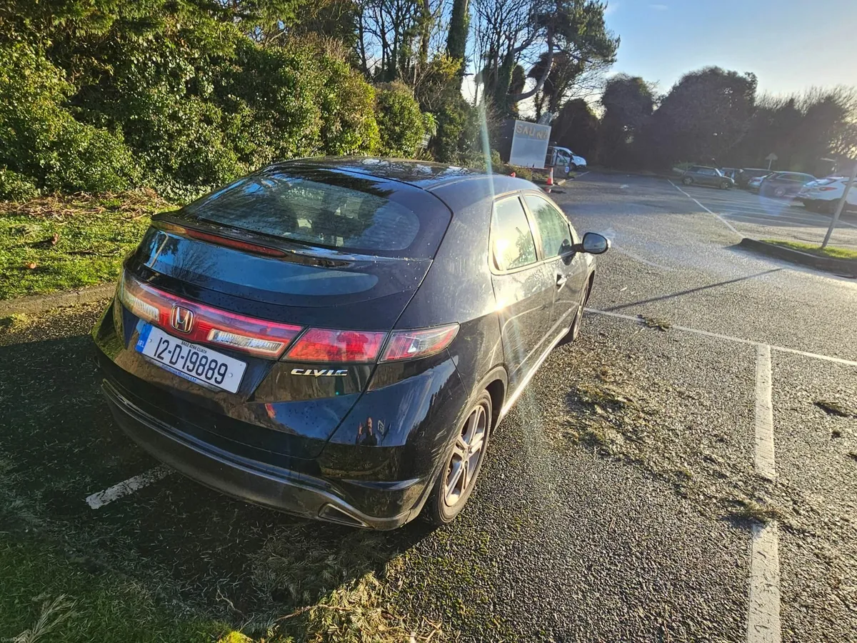 Honda Civic 2012 - Image 2
