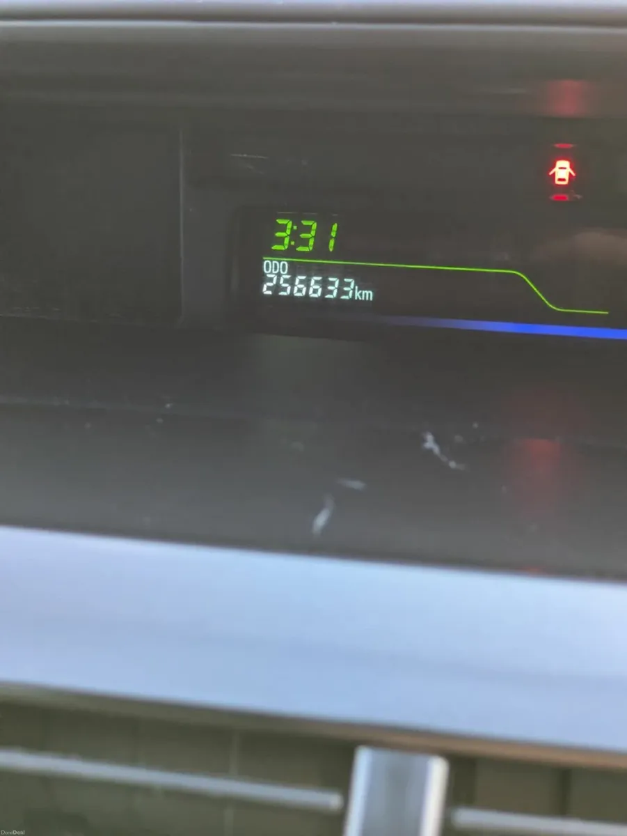 Toyota Prius - Image 3