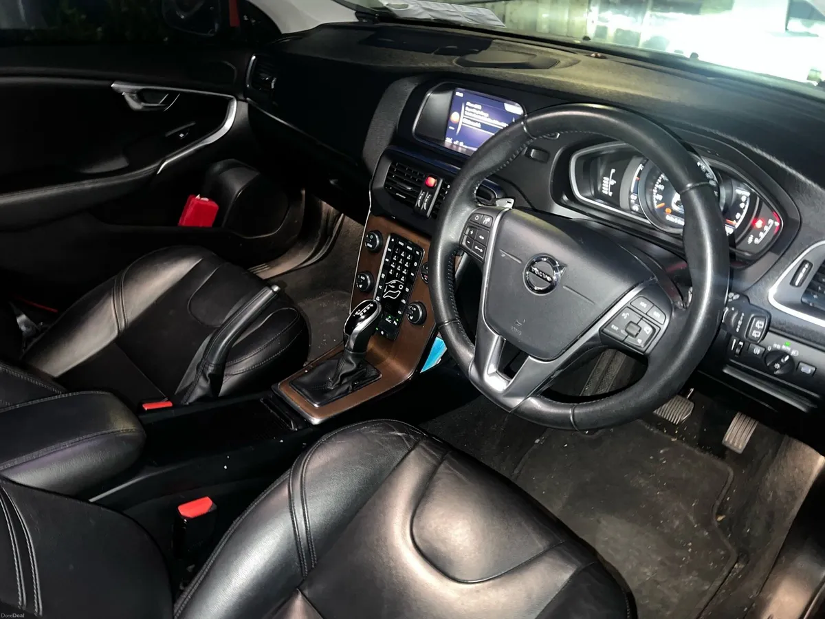 Volvo V40 172 - Image 2