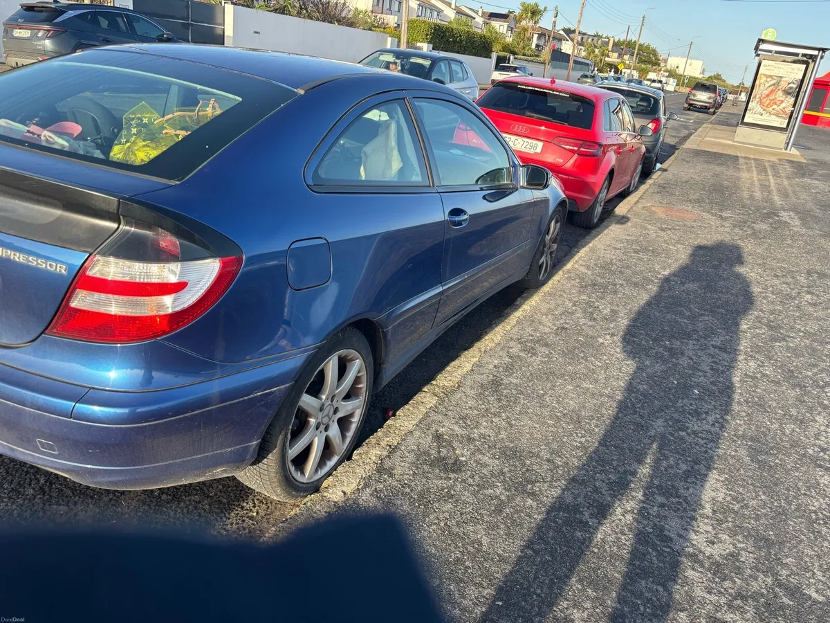 Mercedes Coupé C200 Automatic - Image 3