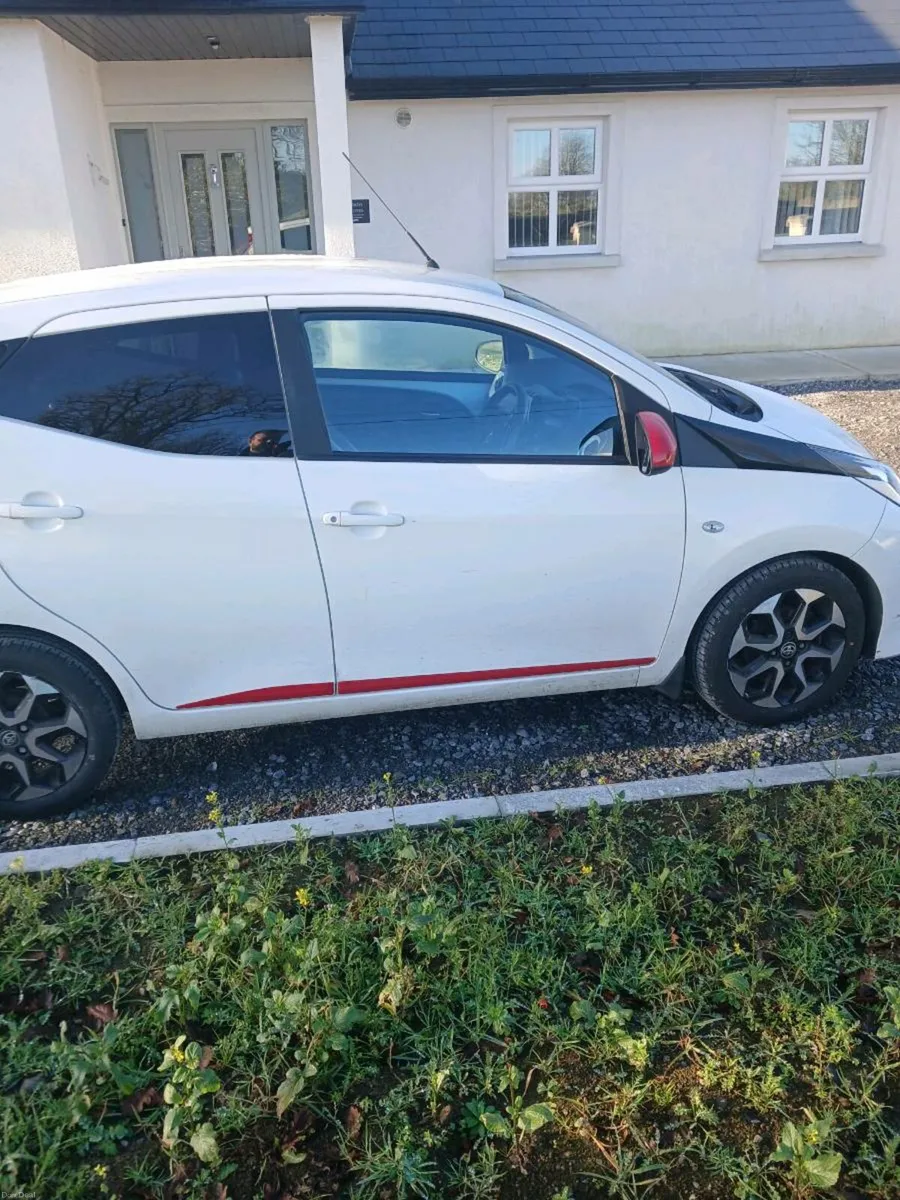 Toyota  aygo - Image 2