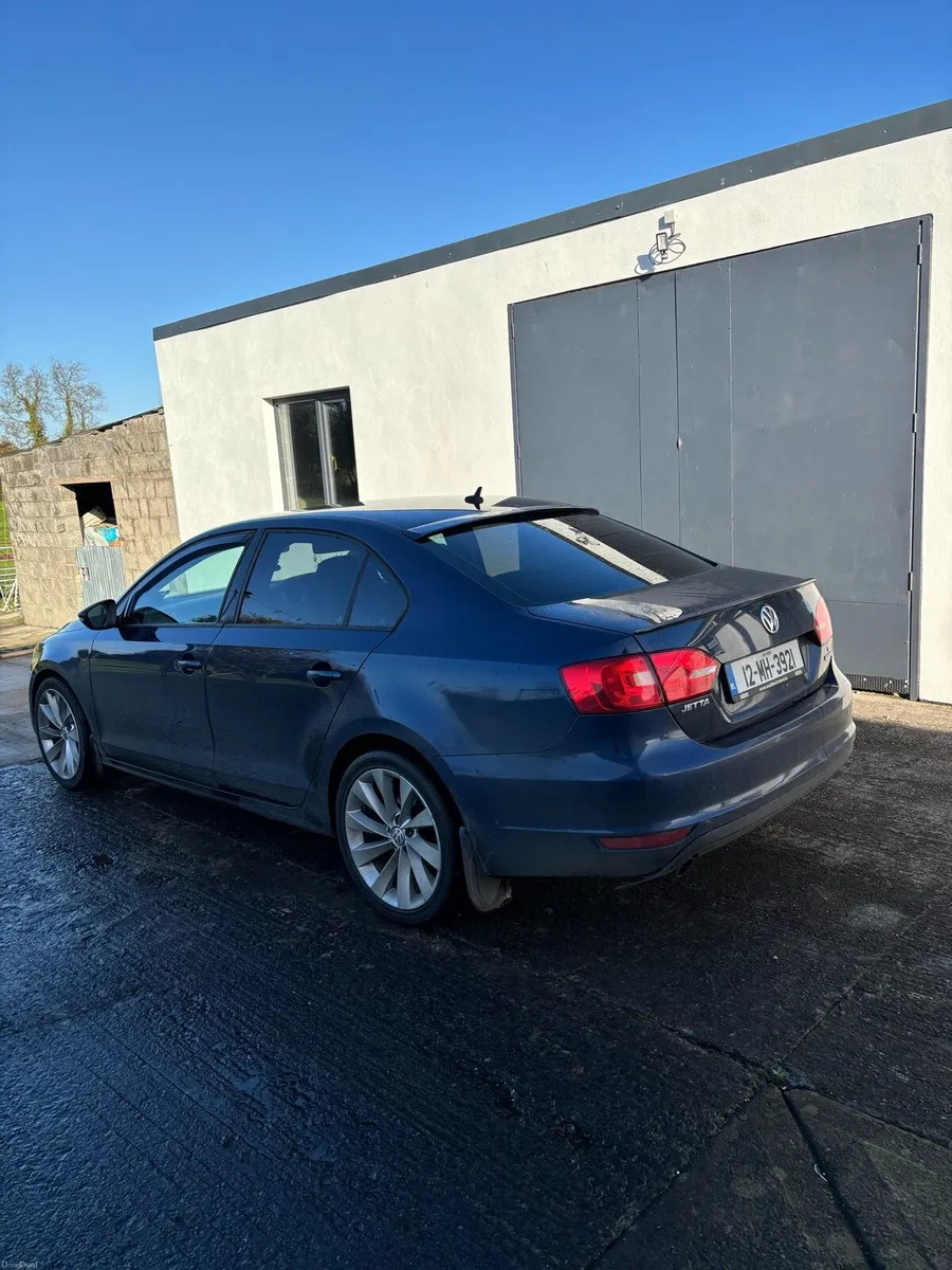 Volkswagen Jetta - Image 5