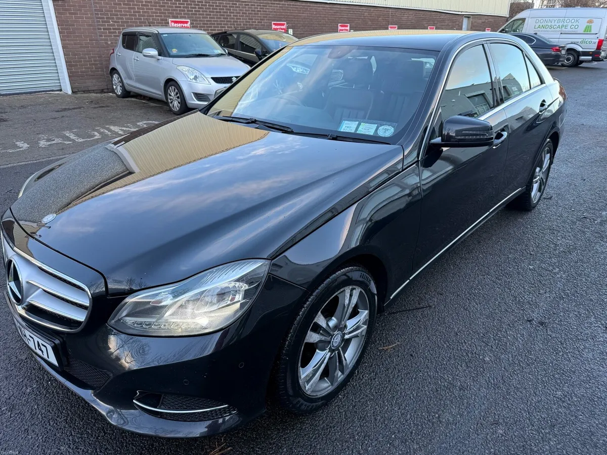 2013 Mercedes E300 hybrid diesel - Image 2