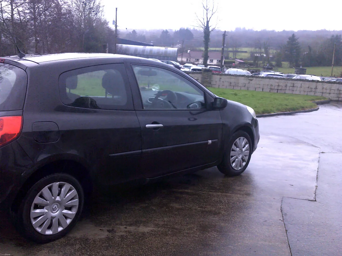 Renault Clio 2010 - Image 4