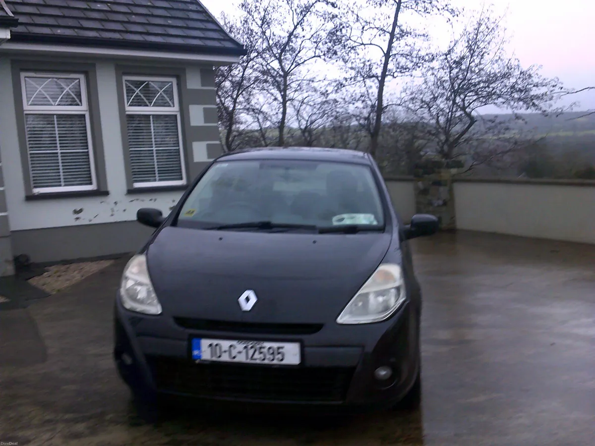 Renault Clio 2010 - Image 2