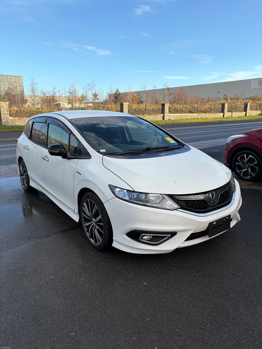 2016 Honda Jade 1.5 Hybrid 6 Seater - Image 1