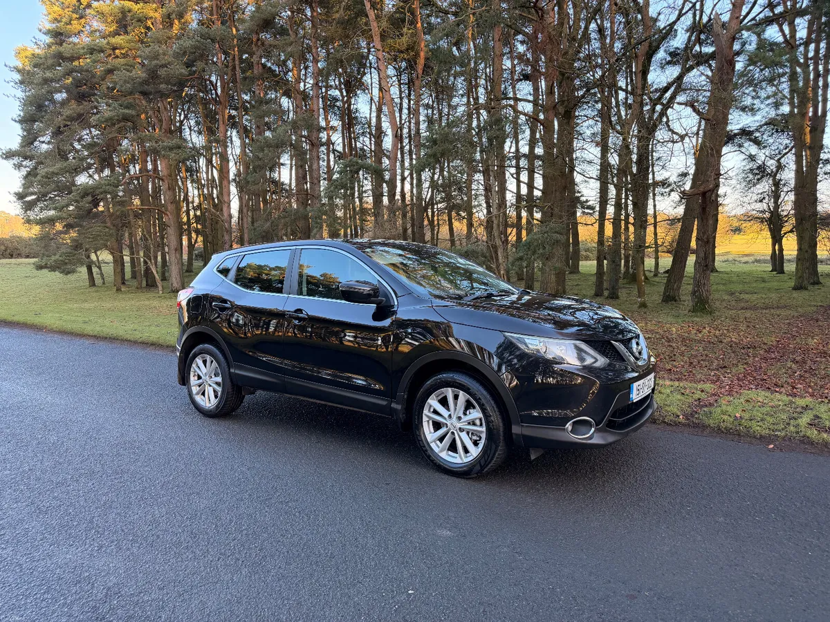 Nissan Qashqai 2015 Diesel - Image 1