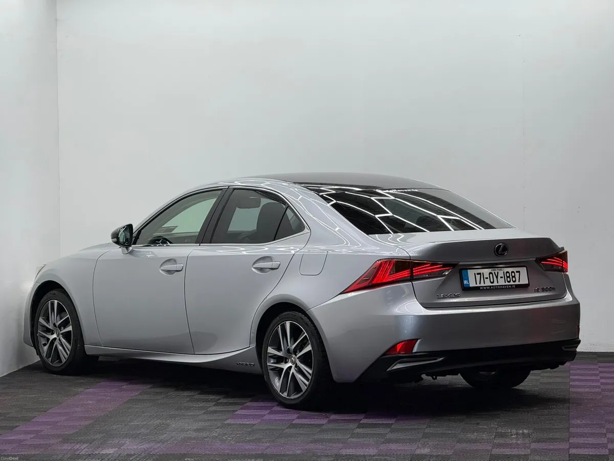 2017 Lexus IS300H Executive Hybrid, Automatic - Image 4