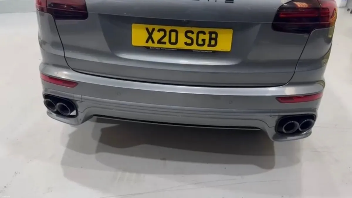 UK reg . Top Spec. Porsche Cayenne 2016 - Image 2