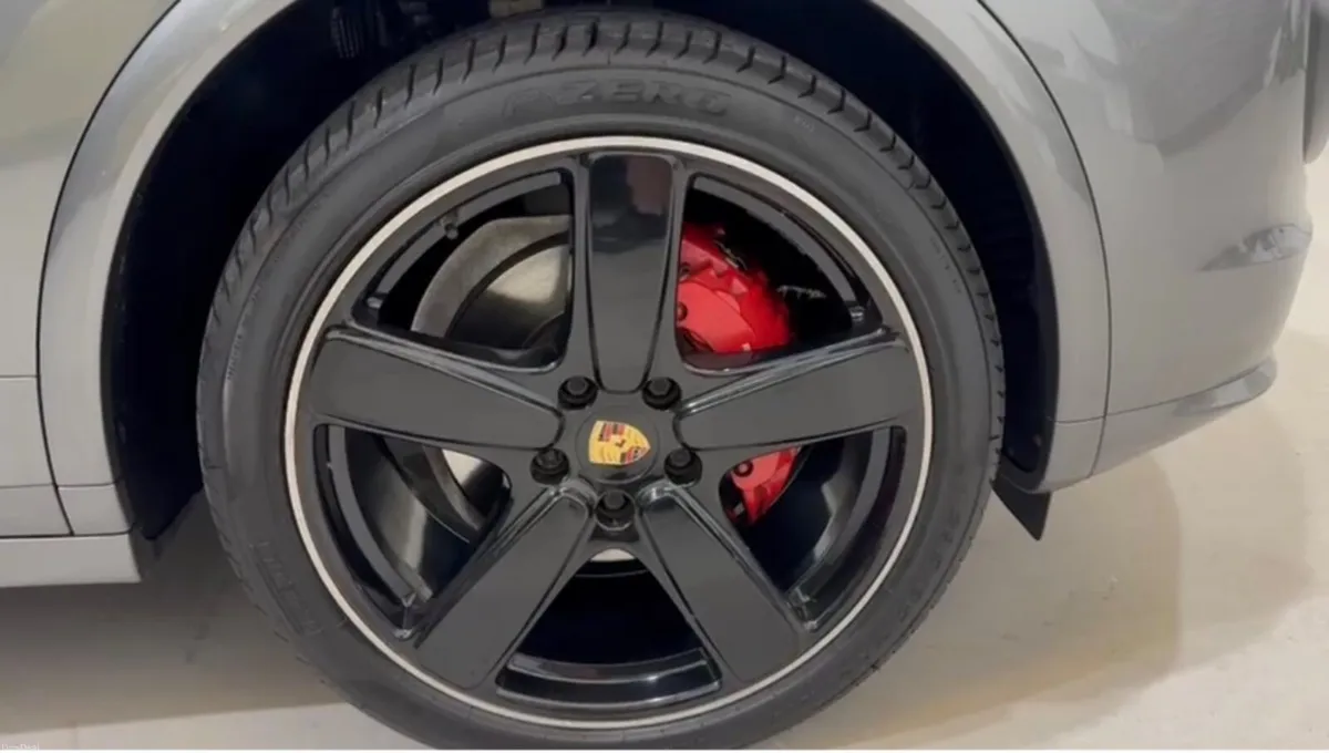 UK reg . Top Spec. Porsche Cayenne 2016 - Image 4