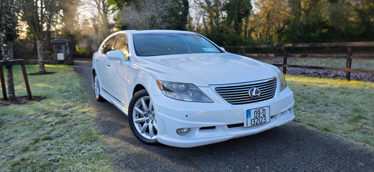 2009 Lexus LS 600 h Road tax 400 euro - Image 1