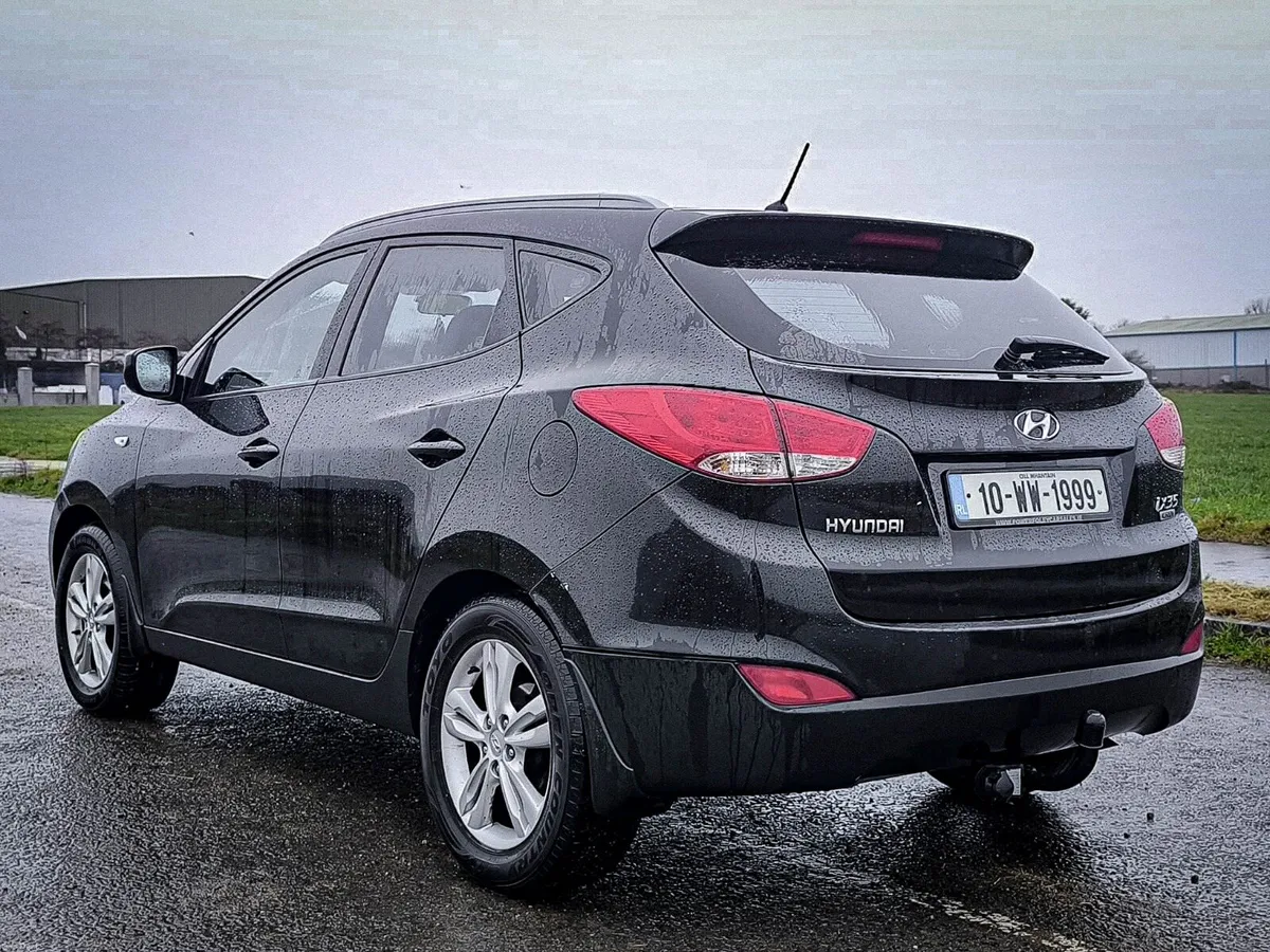 2010 Hyundai IX35 2.0 LTR Crossover - Image 4