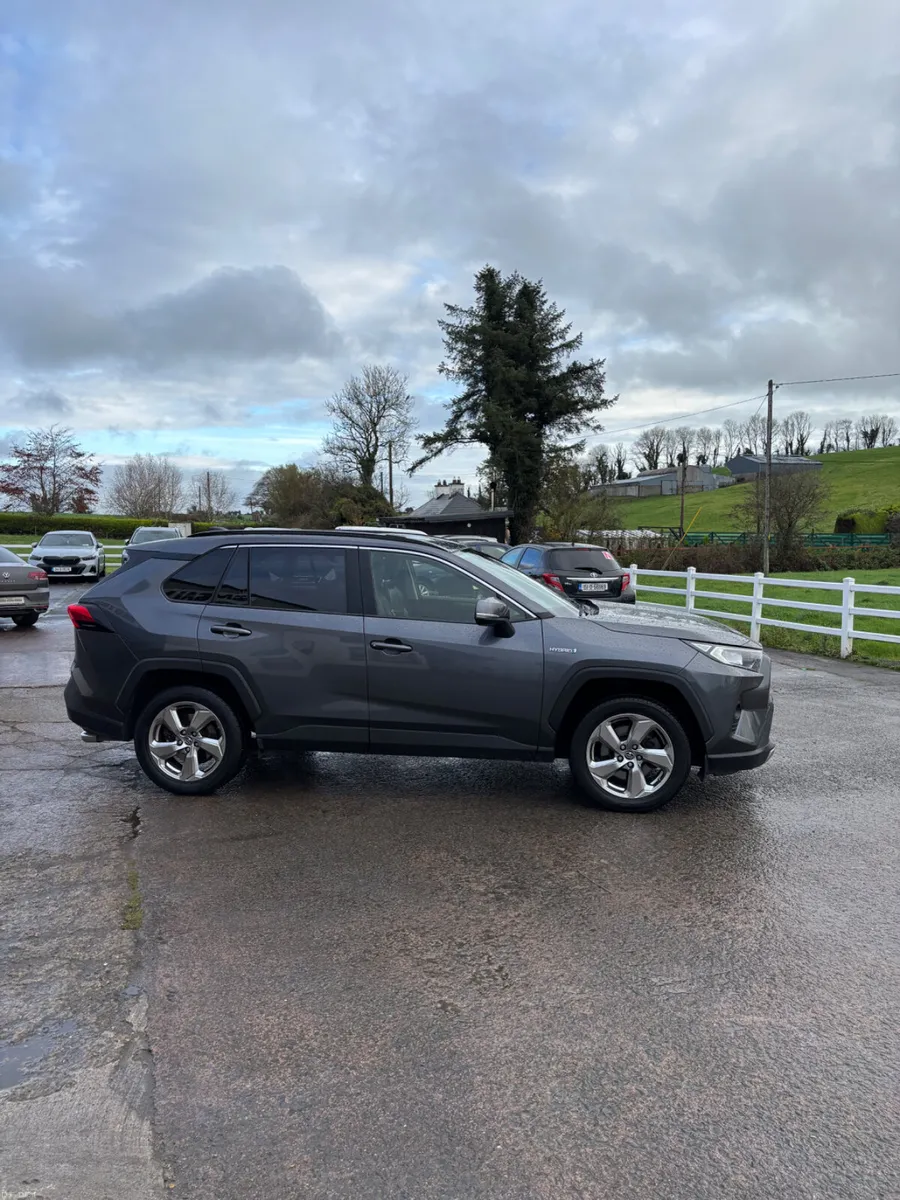 Toyota RAV4 2019 - Image 2