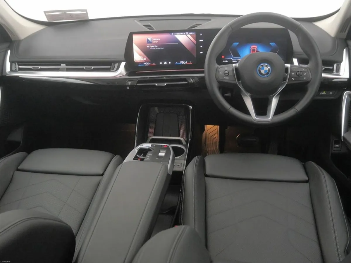 BMW iX1 eDrive20 xLine - Image 4