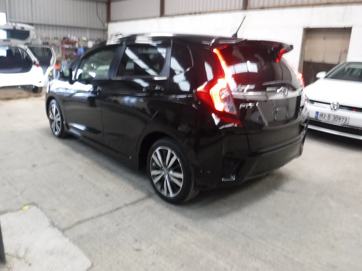 HONDA FIT 1.5 AUTO HYBRID S-SPEC ANDROID+CARPLAY - Image 4