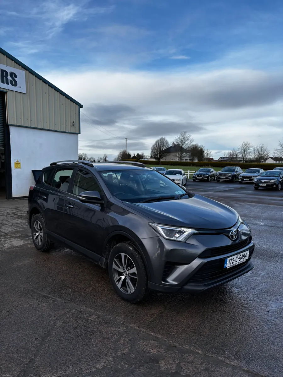 Toyota RAV4 2017 - Image 2