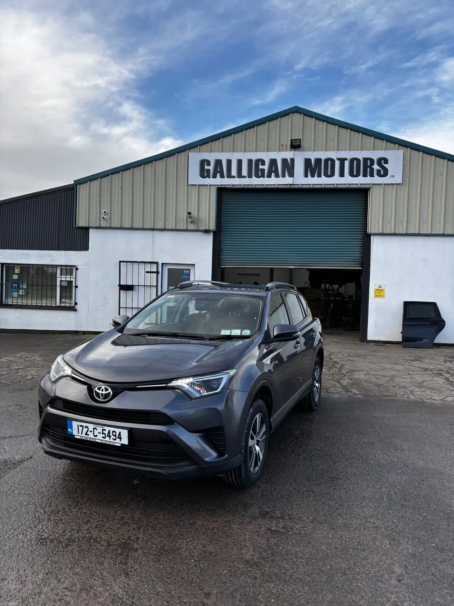 Toyota RAV4 2017 - Image 1