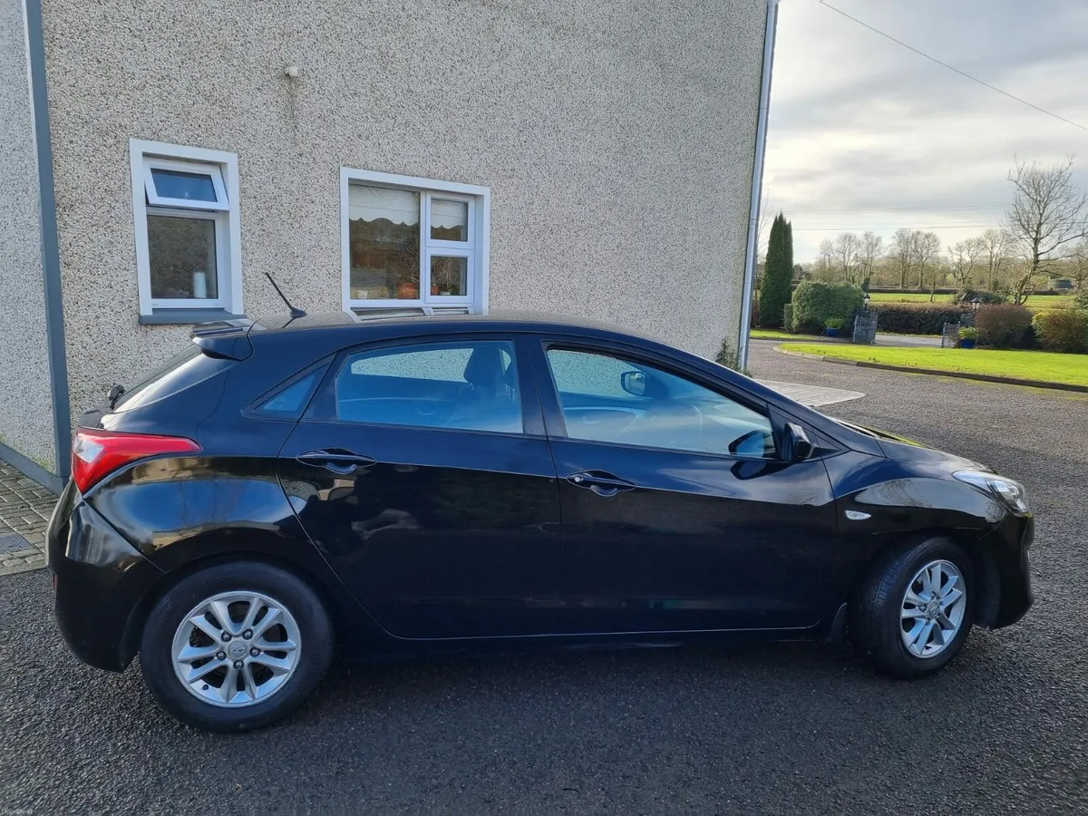 12 hyundai i30 with NCT - Image 1