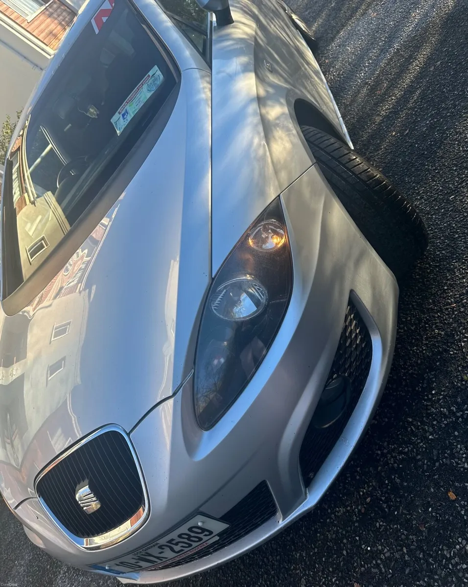 SEAT Leon 2010 - Image 2