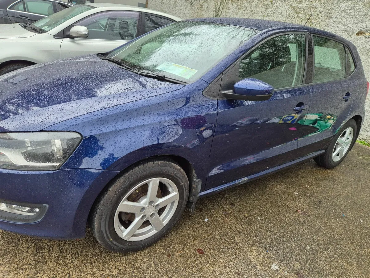 Volkswagen Polo 2011 - Image 2