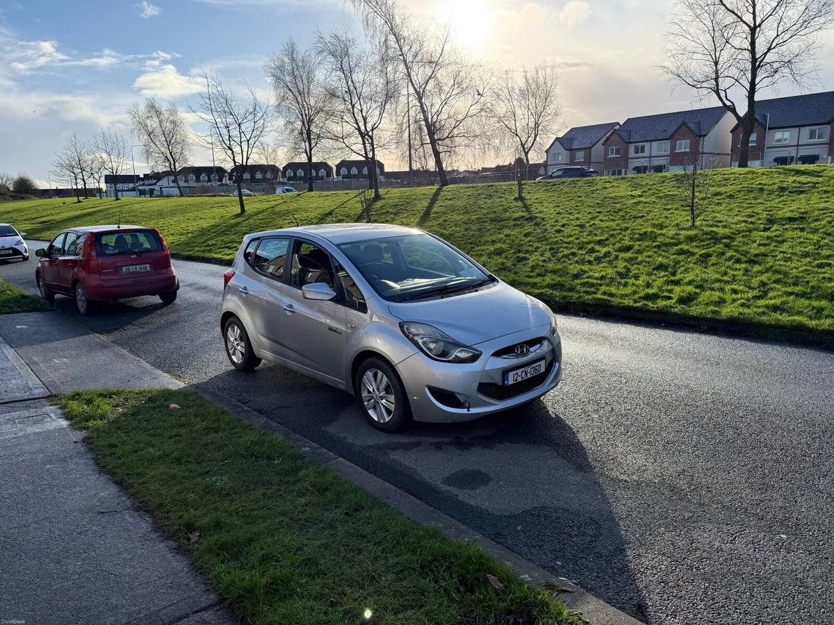 HYUNDAI  IX20 1.6CRDI, 2012, Nct 05-26, manual 🕹️ - Image 3