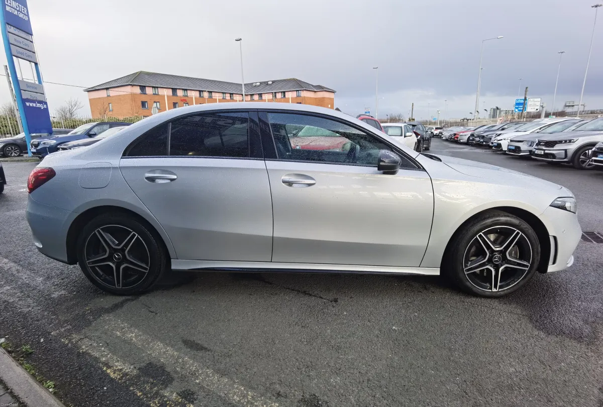 MERCEDES-BENZ A CLASS A250 E AMG LINE EXECUTIVE - Image 5