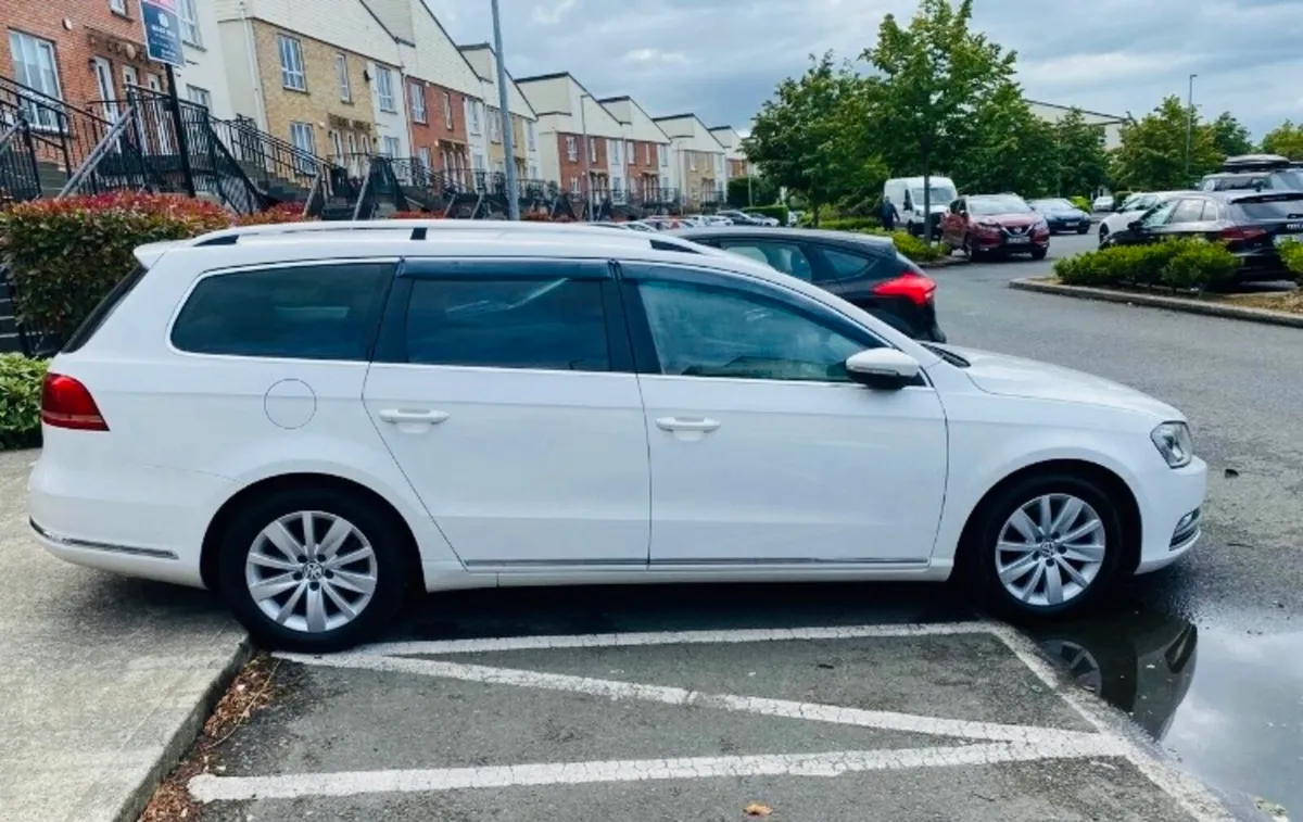 Automatic VW Passat 2013 Forsale - Image 3