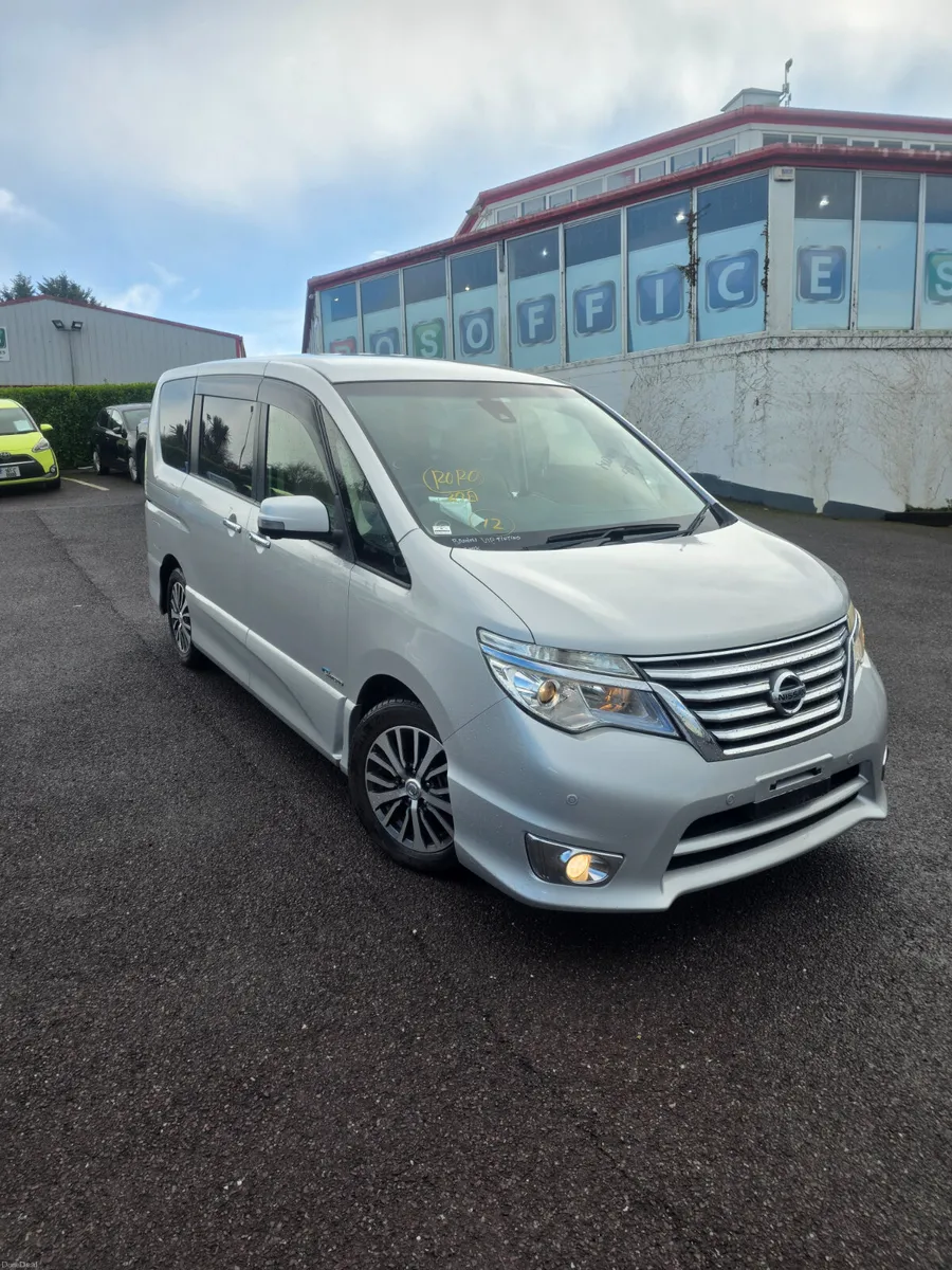 8 Seater Nissan Serena - Image 2