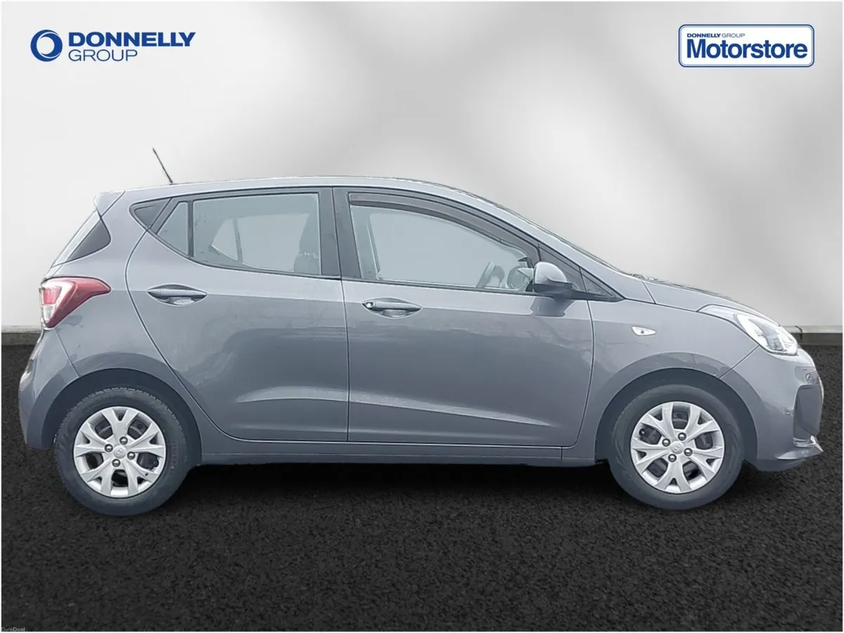 Hyundai i10 Hatchback SE - Image 3