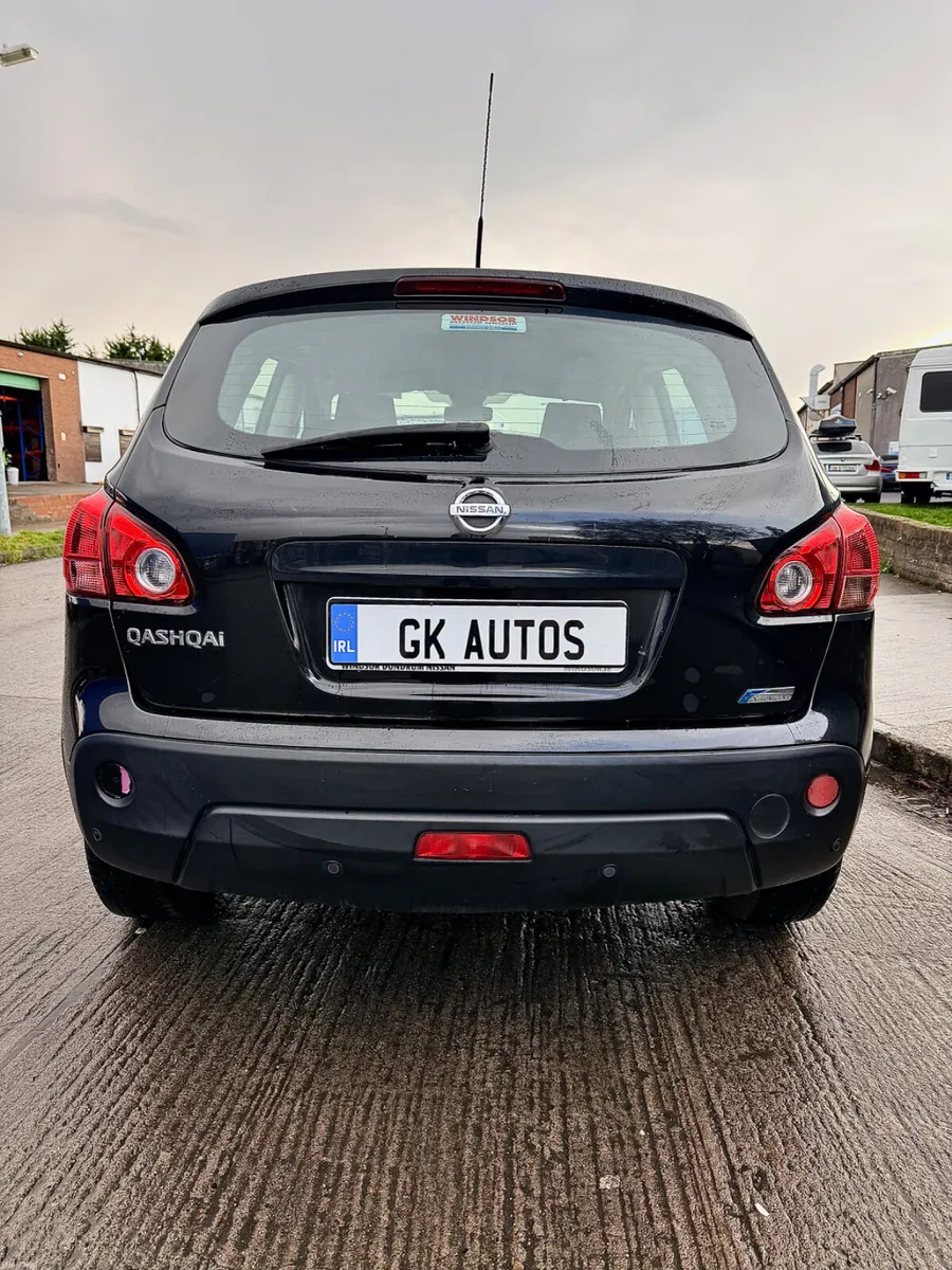 Nissan Qashqai Automatic 1.6 petrol - Image 4