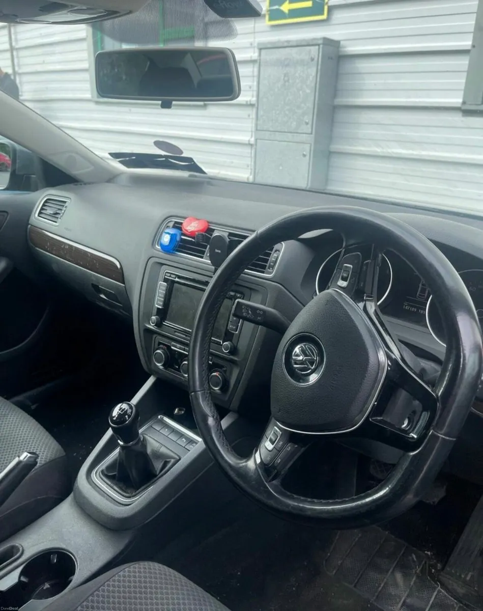 Volkswagen Jetta - Image 1