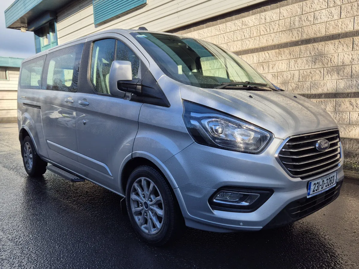 FORD TOURNEO CUSTOM / 2023 / 8 SEATER / MANUAL - Image 3