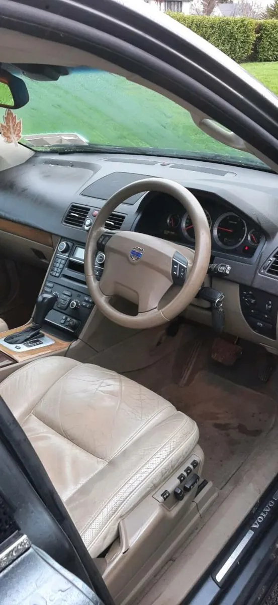 2008 Volvo xc90 Automatic 4 wheel drive - Image 2