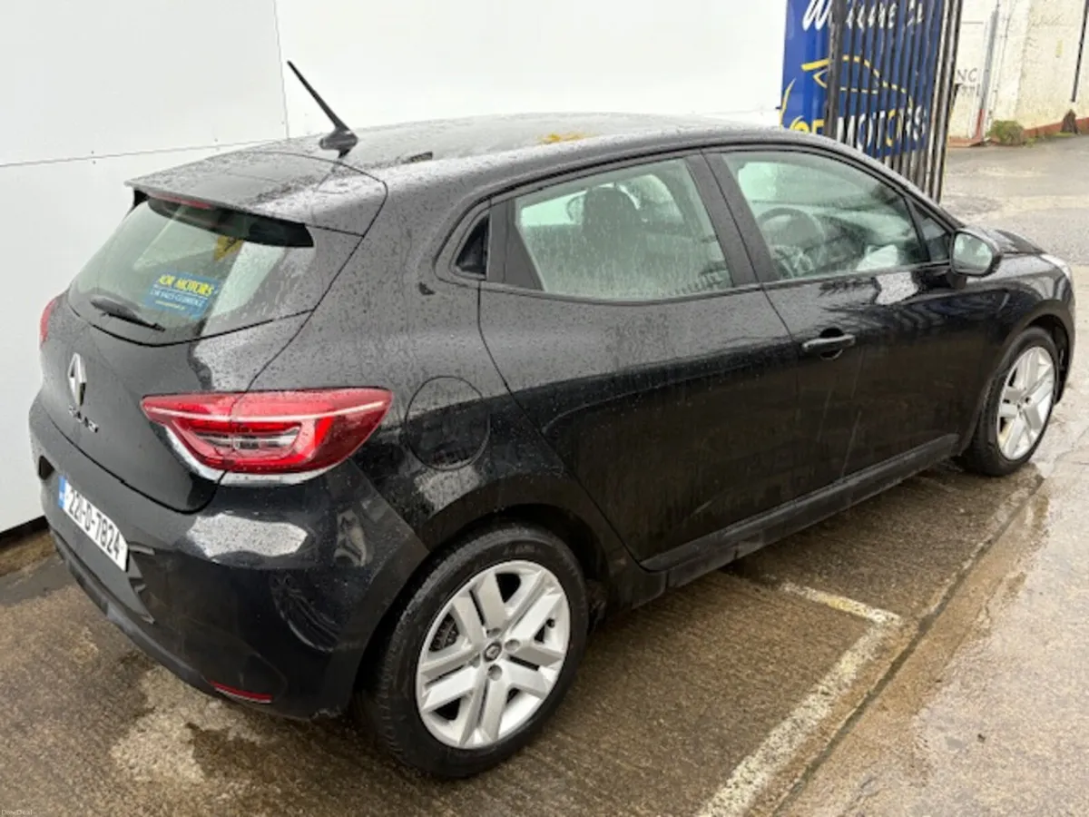 Renault Clio 2022 - Image 4
