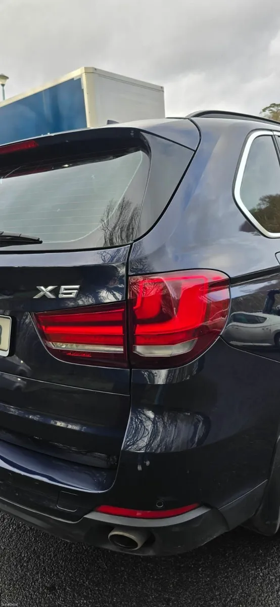 BMW X5 2016 - Image 2