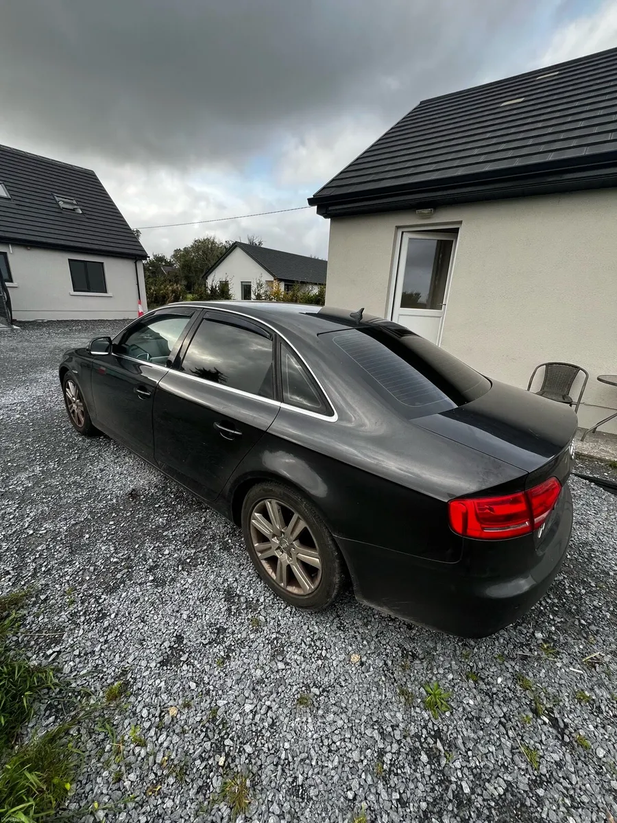 Audi A4 2.0 TDI Technik 136PS, 2011 - Image 4