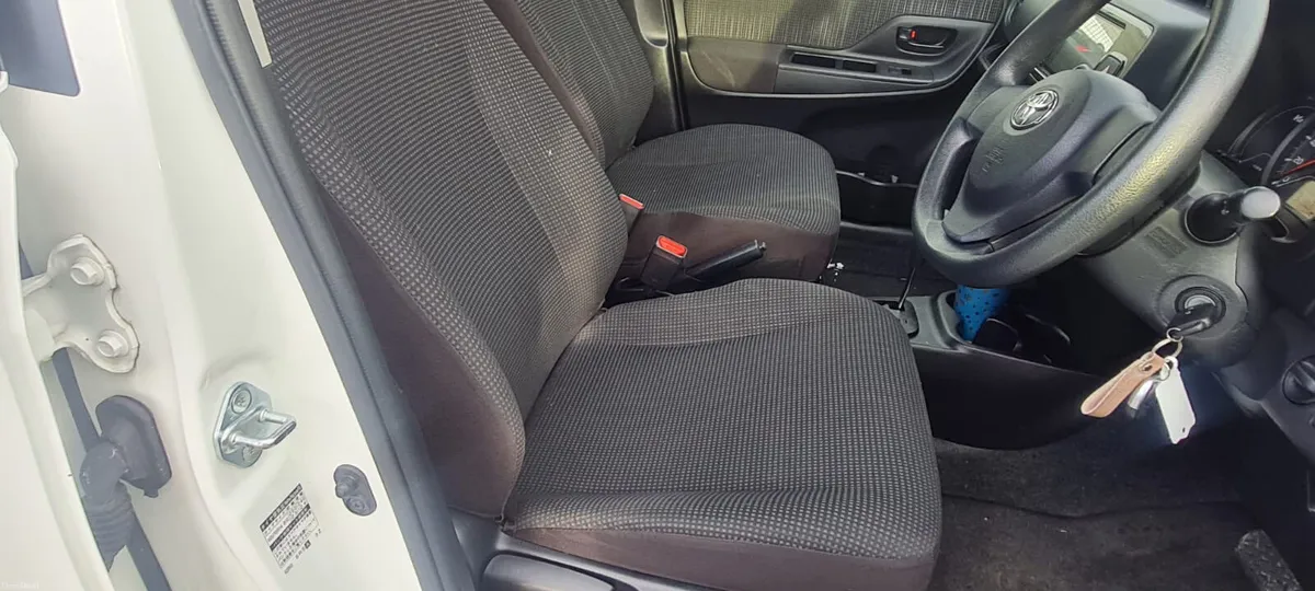 Toyota Vitz 2017 - Image 3