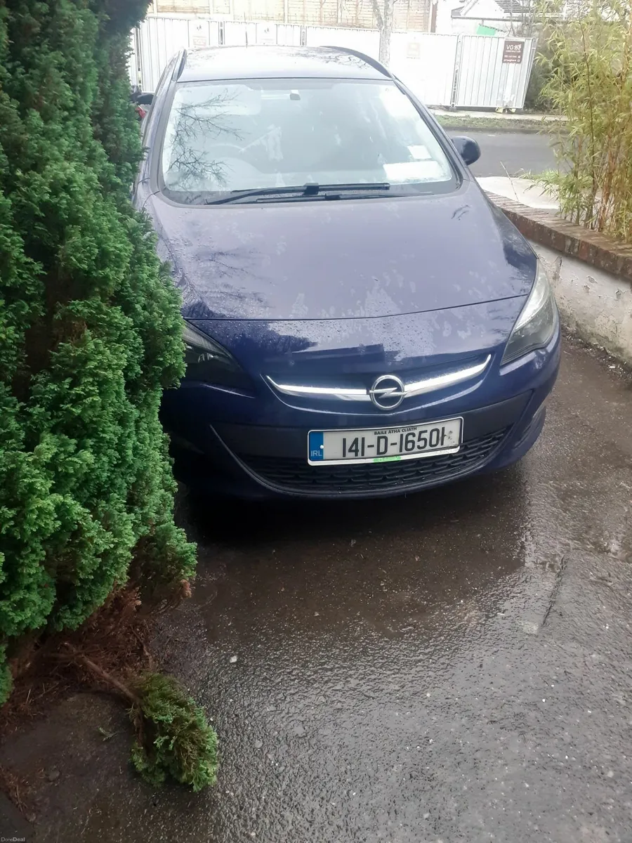 Opel Astra 2014 - Image 1