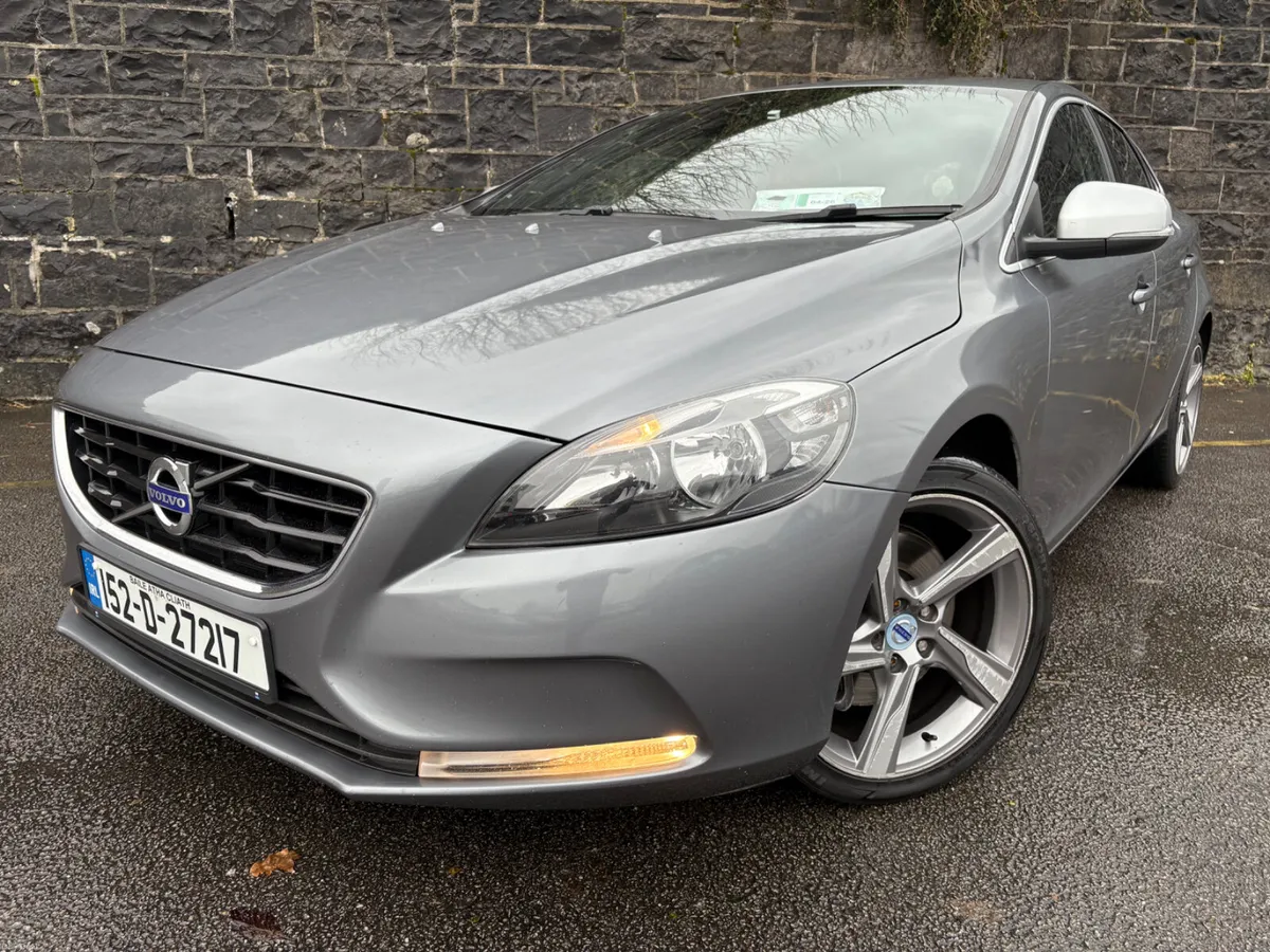 15 Volvo V40 R-Design AUTO! Warranty+trade ins👍 - Image 3