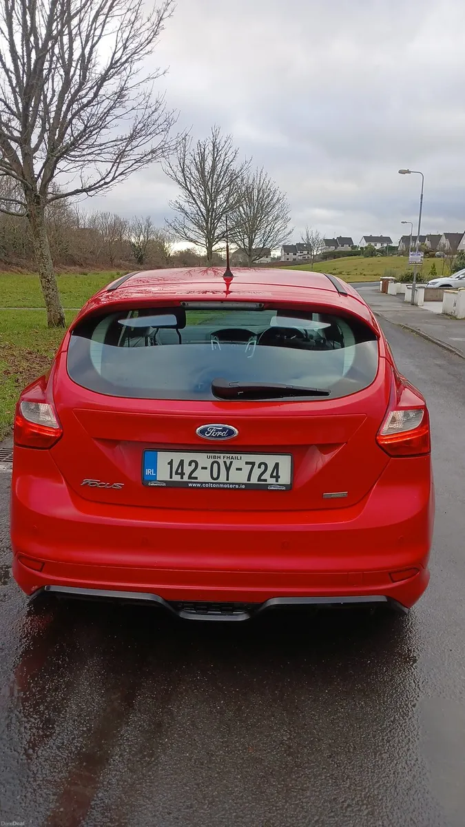 2014 [142 ford focus1.0L zetec S nct until may26 - Image 1