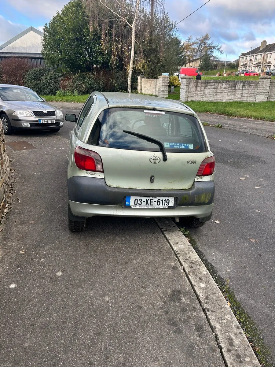Toyota Yaris 2003 - Image 2