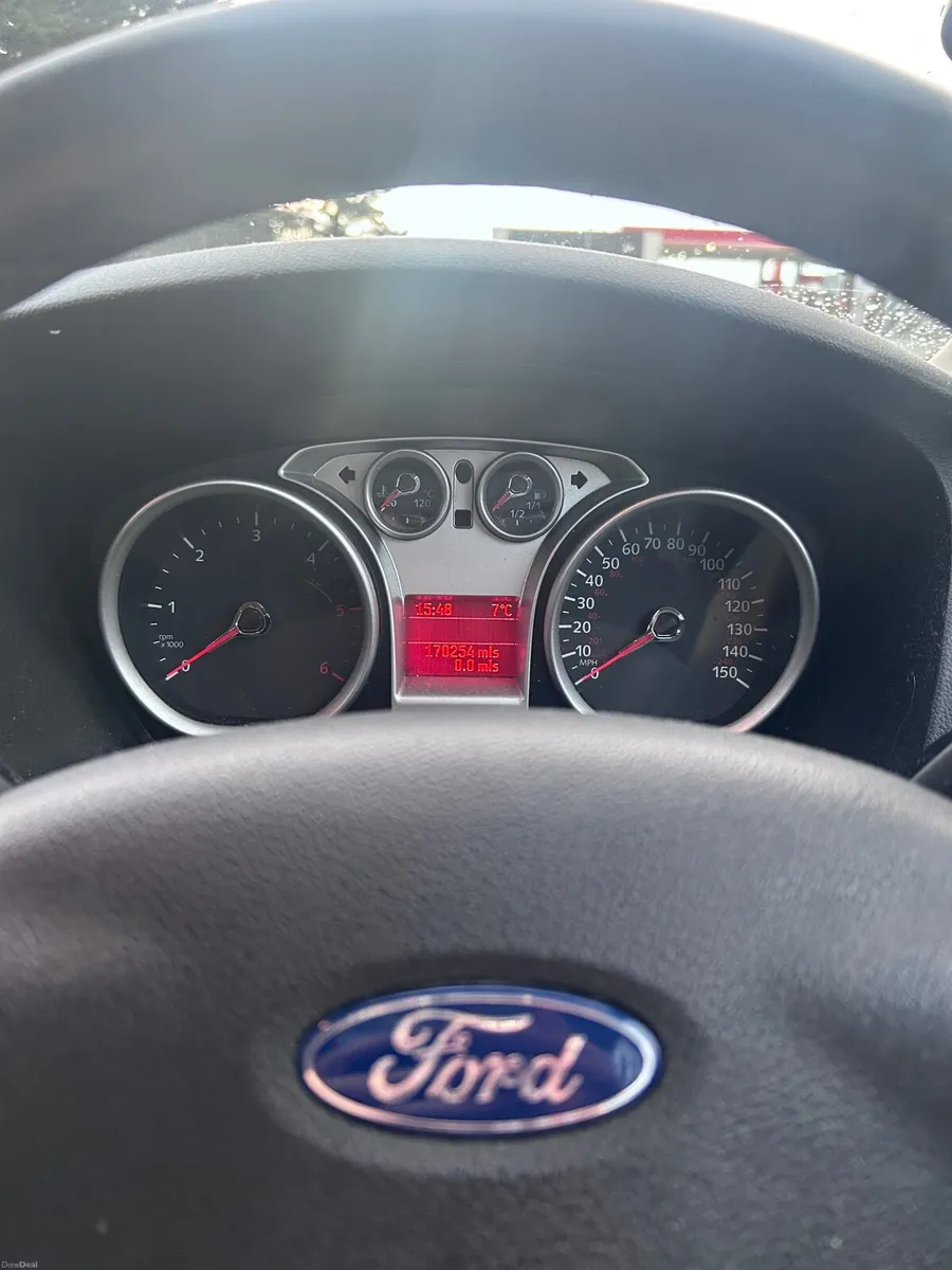 Ford Focus 2010 - Image 4