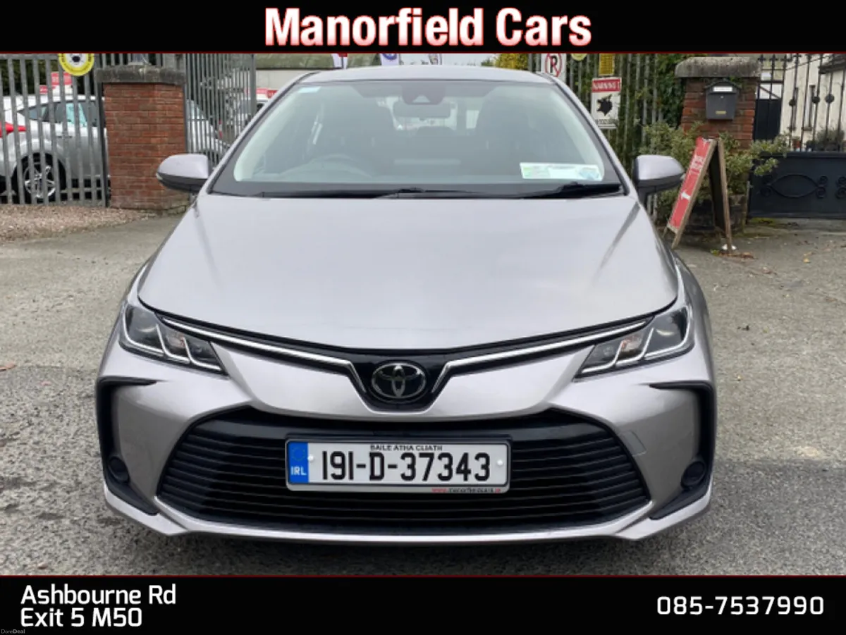 2019 Toyota Corolla 1.6 PETROL 6 SPEED NEW MODEL - Image 3