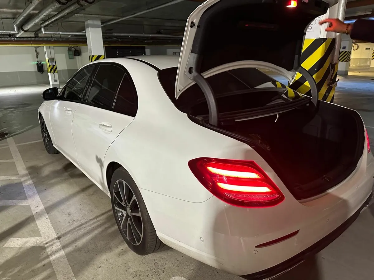 Mercedes-Benz E-Class 2016Avantgarde W213 -77000KM - Image 2