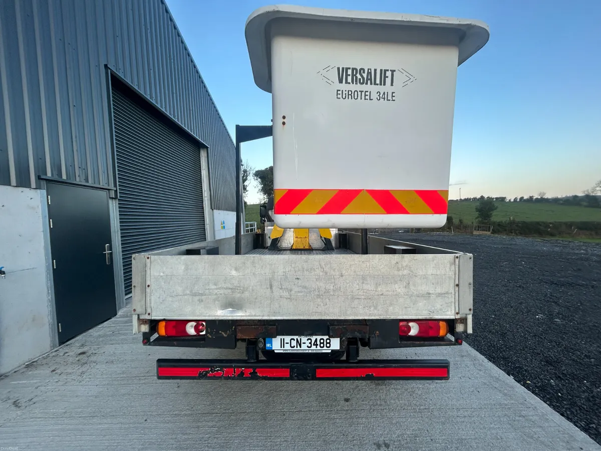 Hino 300-815 Reach Truck - Image 4