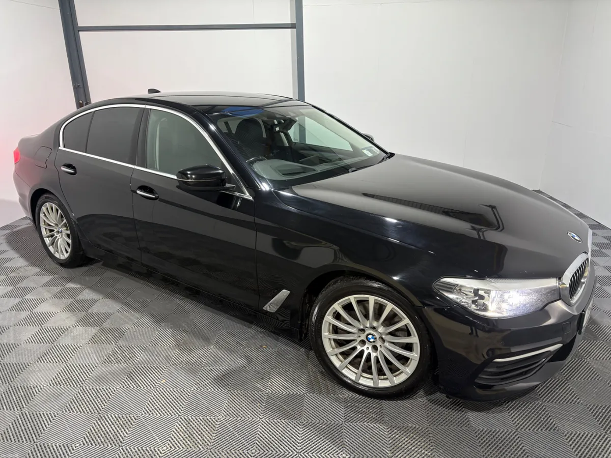 17 BMW 520D SE 2.0 Auto 190 Bhp - Image 3